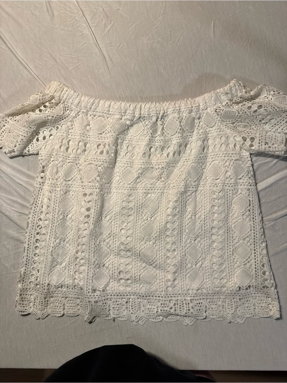 Anthropologie Sunday in Brooklyn White Lace Off-Shoulder Top – XS